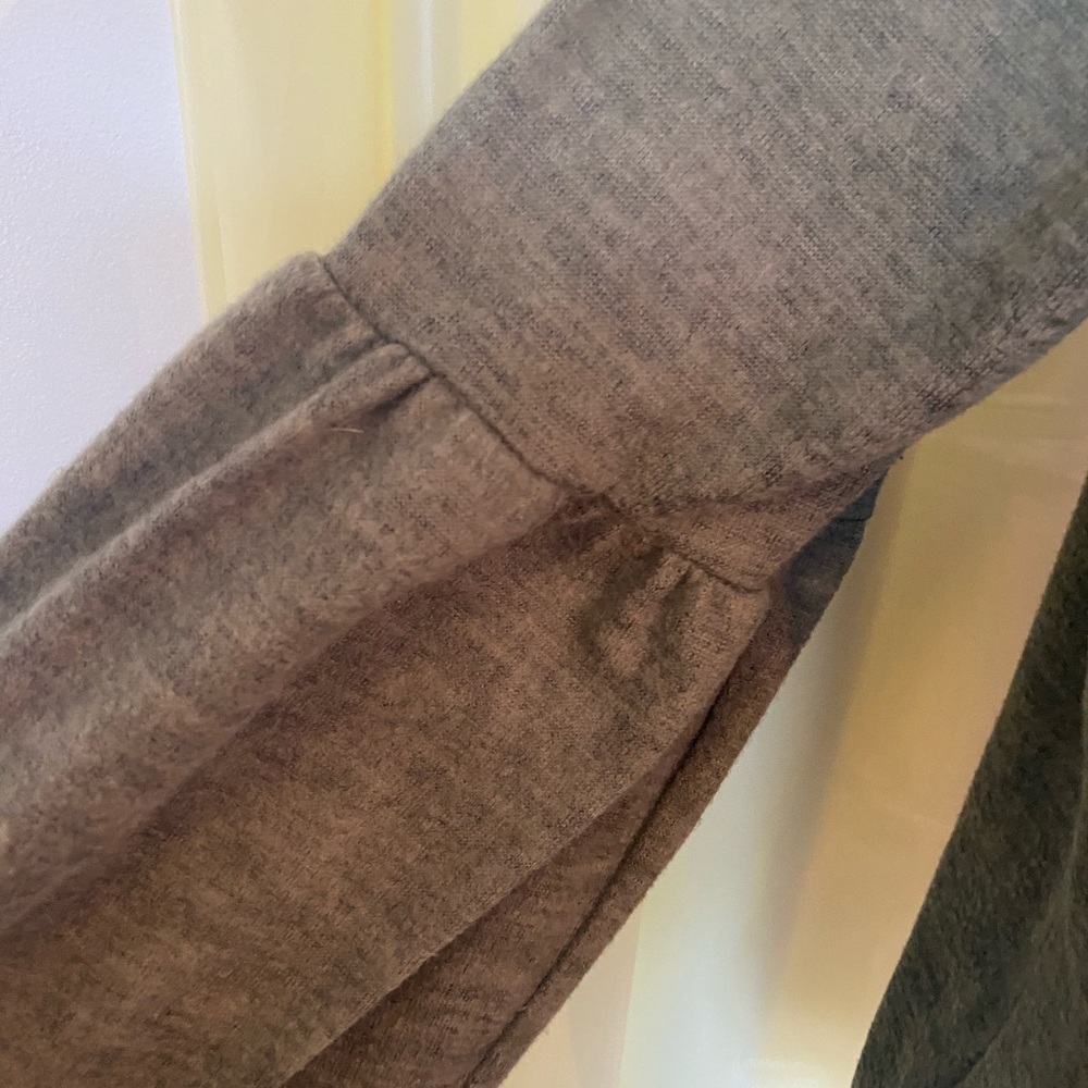 Sweater - Picture 2 of 8